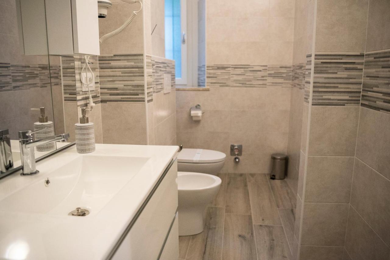 Aris Appartamento Torino Exteriör bild